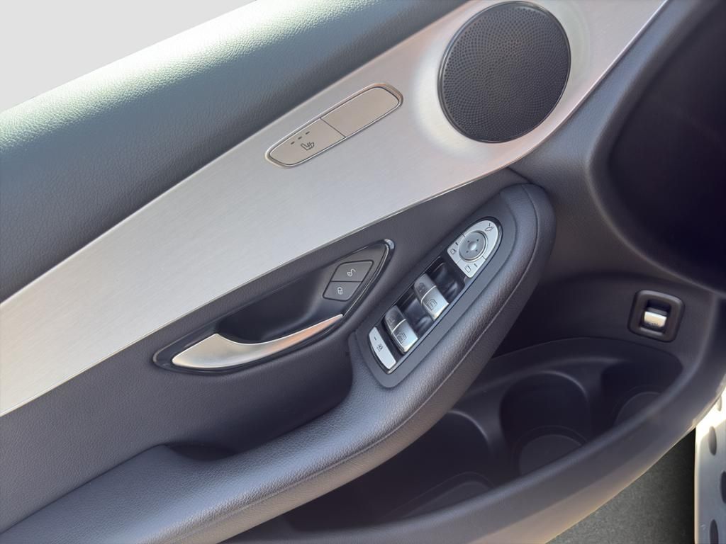 Fahrzeugabbildung Mercedes-Benz GLC 200 4M Austauschmotor bei 132 TKM*MULTIBEAM