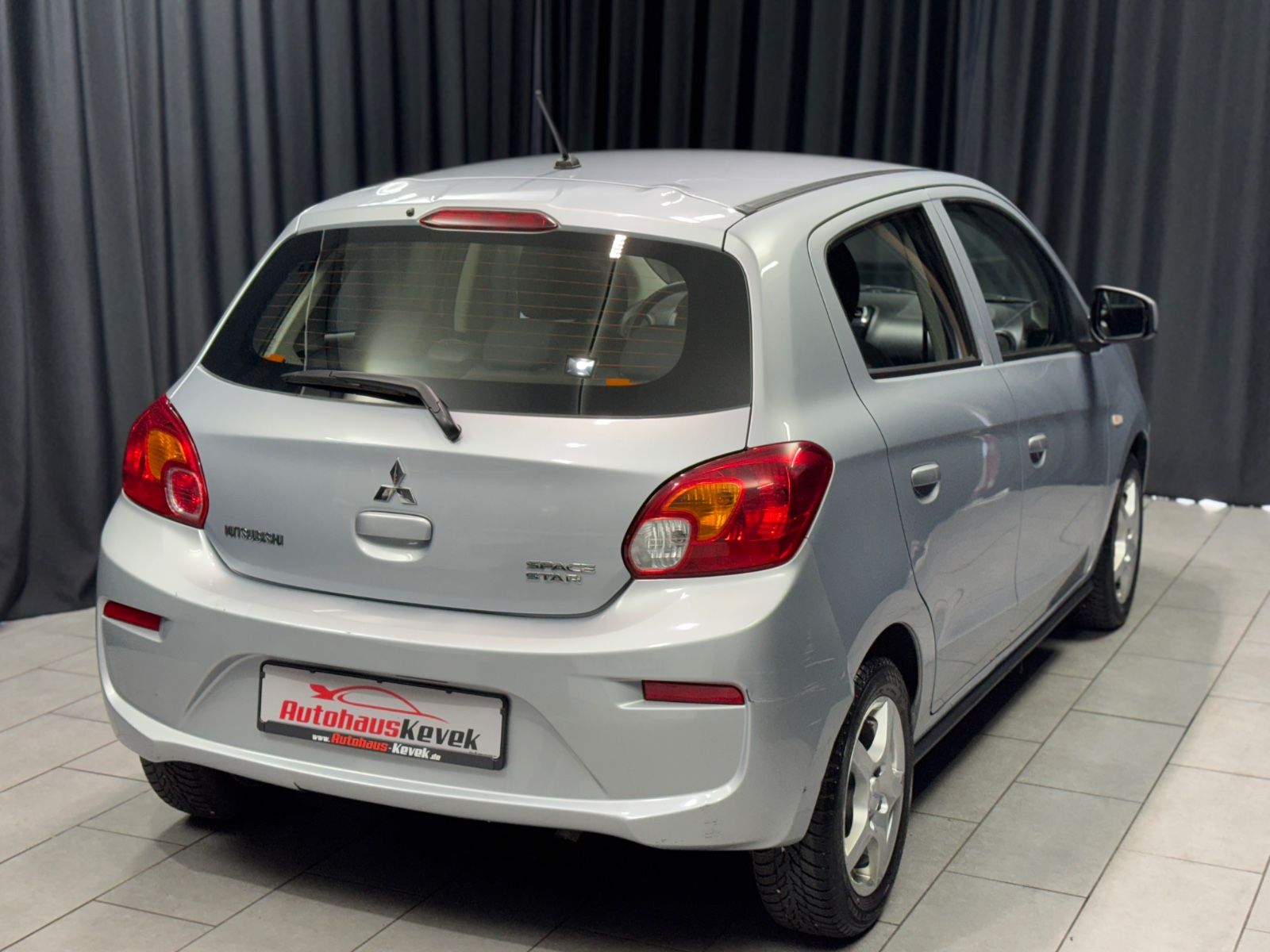 Fahrzeugabbildung Mitsubishi Space Star 1.0 MIVEC Diamant|KLIMA|8-FACH|