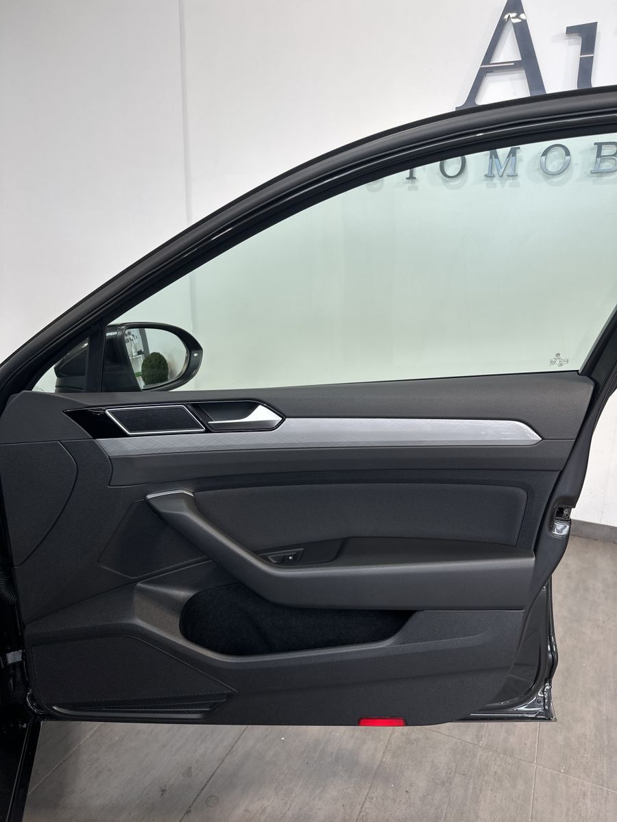 Fahrzeugabbildung Volkswagen Passat Variant 2.0 TSI DSG Business NAV+LED+ACC