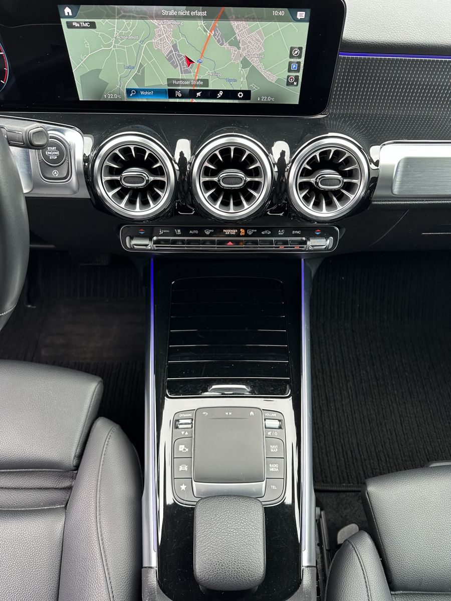 Fahrzeugabbildung Mercedes-Benz GLB 200d Progr. NAV+LED+AHK+WIDE+BURMESTER+360°