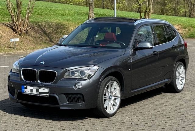 BMW X1 25D M Paket / VOLL // Scheckheftgep...