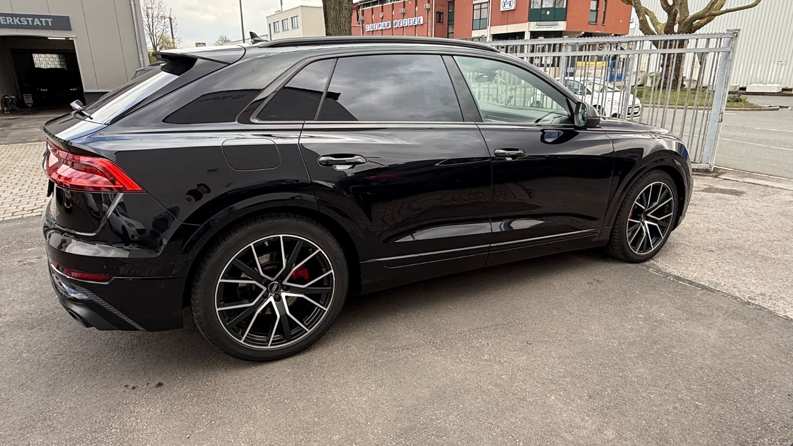 Fahrzeugabbildung Audi SQ8 4.0 TDI quattro
