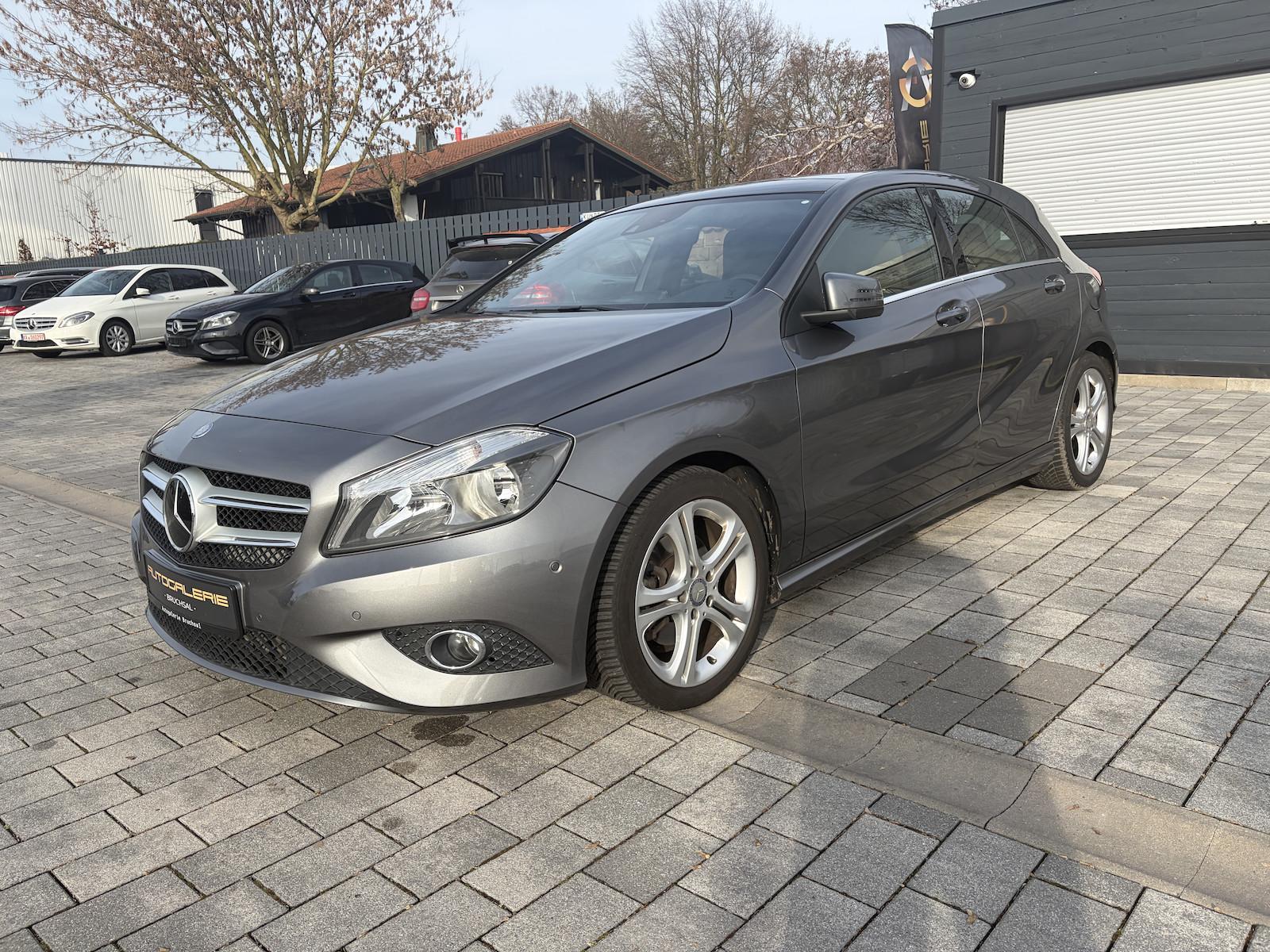 Mercedes-Benz A 220 d AUTOMATIK | PANO | SHZ | AHK
