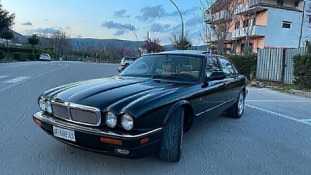 Jaguar XJR 4.0 325 cv con tetto apribile 1996 fu