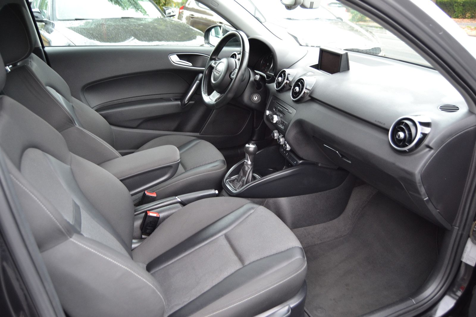 Fahrzeugabbildung Audi A1 Ambition/ Klima / Sitzheizung / Top /
