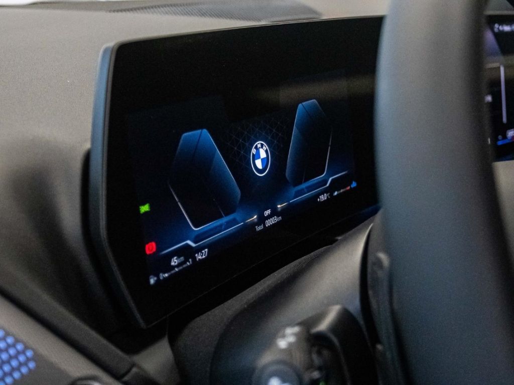 BMW 220 - Bild 9