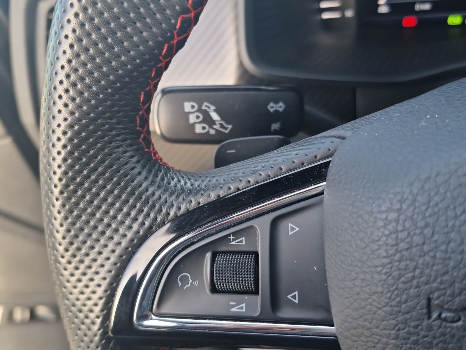 Fahrzeugabbildung SKODA Kodiaq 2.0TDI 4x4  RS DSG KAMERA PANORAMADACH