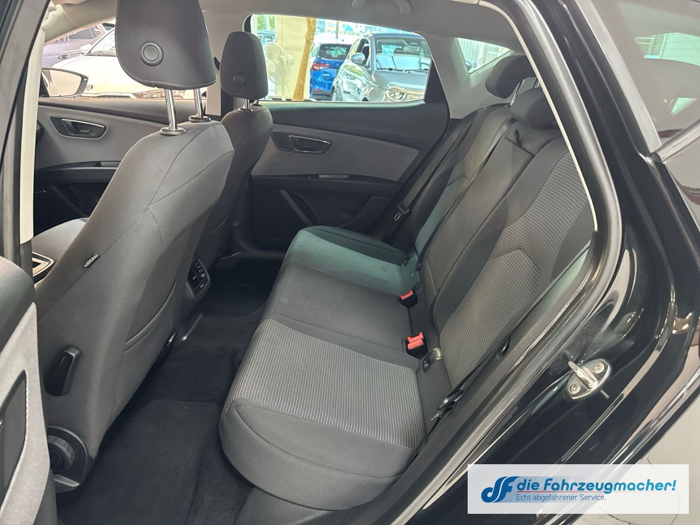 Fahrzeugabbildung SEAT Leon Ecomotive Style Navi LED Sperrdiff. Mehrzon