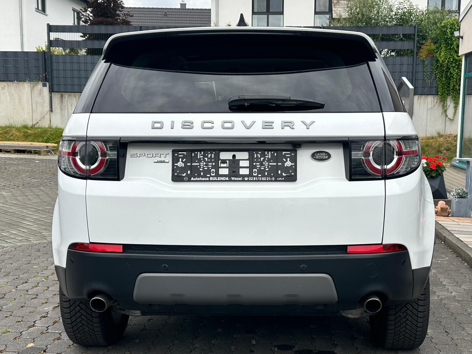 Fahrzeugabbildung Land Rover Discovery Sport SE AWD LED+PANO+KAM+NAVI+TEMPO+