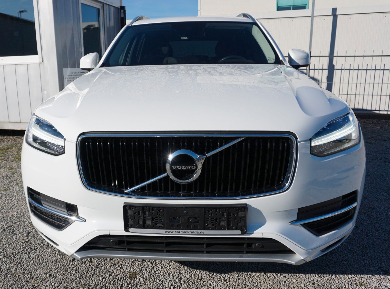 Fahrzeugabbildung Volvo XC90 Momentum AWD, Kamera, Navi, LED