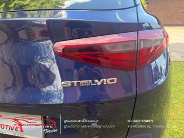 Alfa-Romeo Stelvio - 9