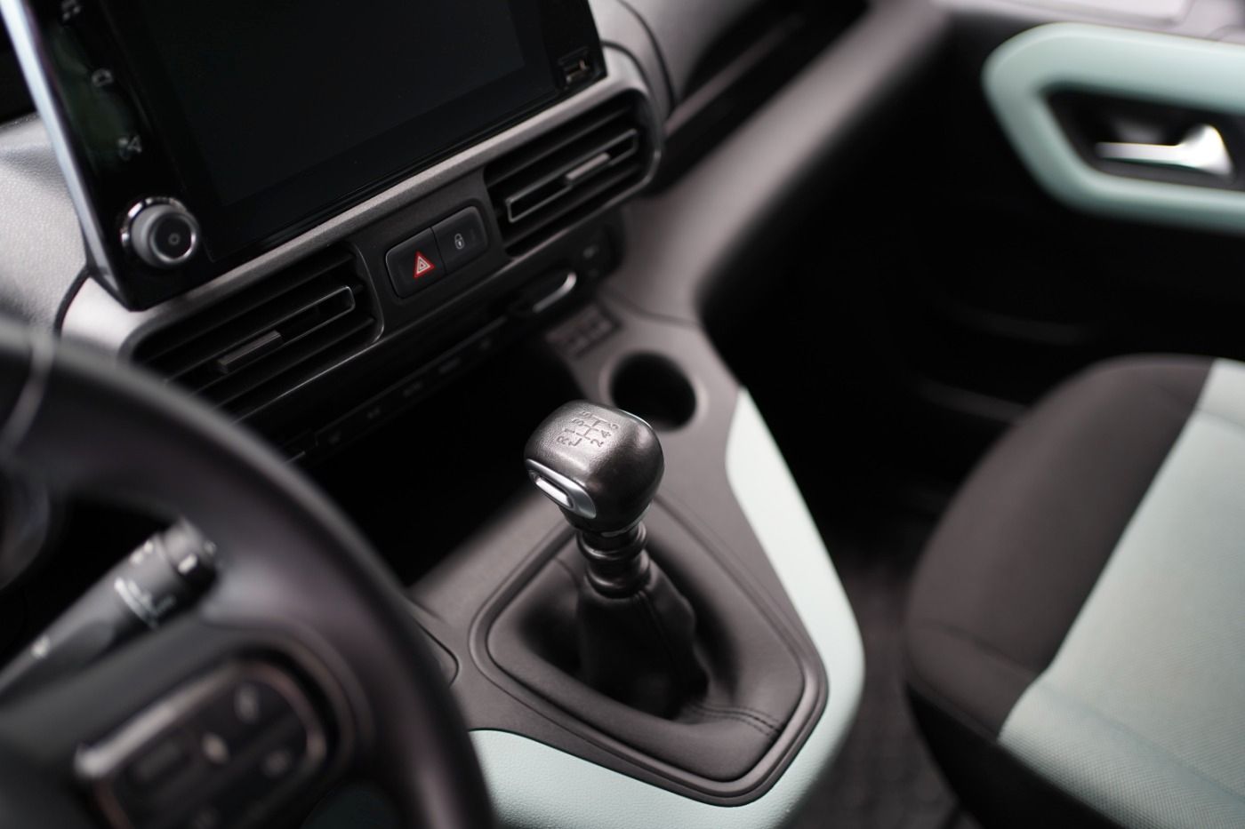 Fahrzeugabbildung Citroën Berlingo XL BlueHDi 130 Shine Standheizung AHK