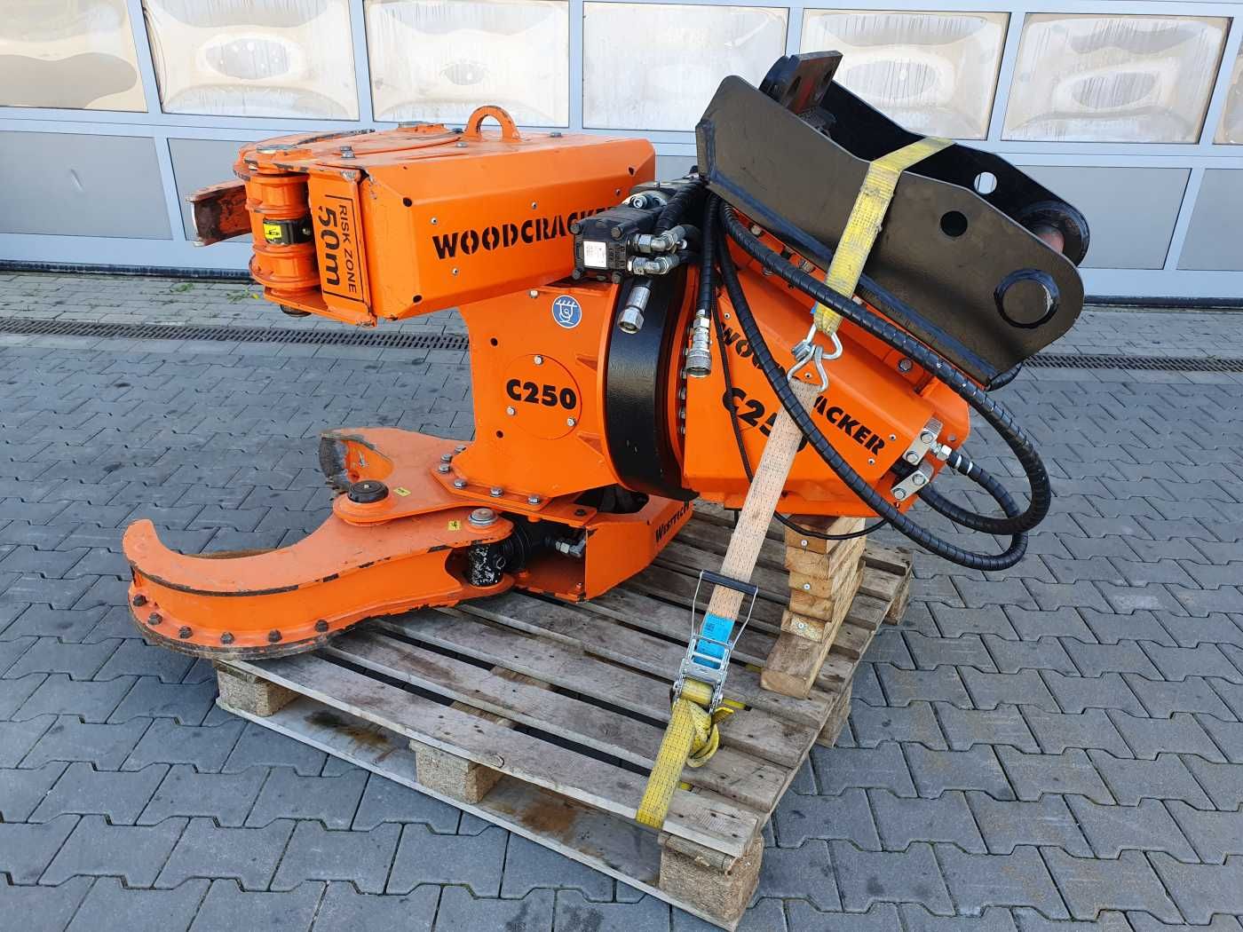 Fahrzeugabbildung Andere Westtech Woodcracker C250 Tiltator / MS10 / 2020