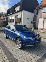 Volkswagen Touareg 3.0 V6 TDI 262 PS R-line neue Steuerkete - blaue Volkswagen Touareg
