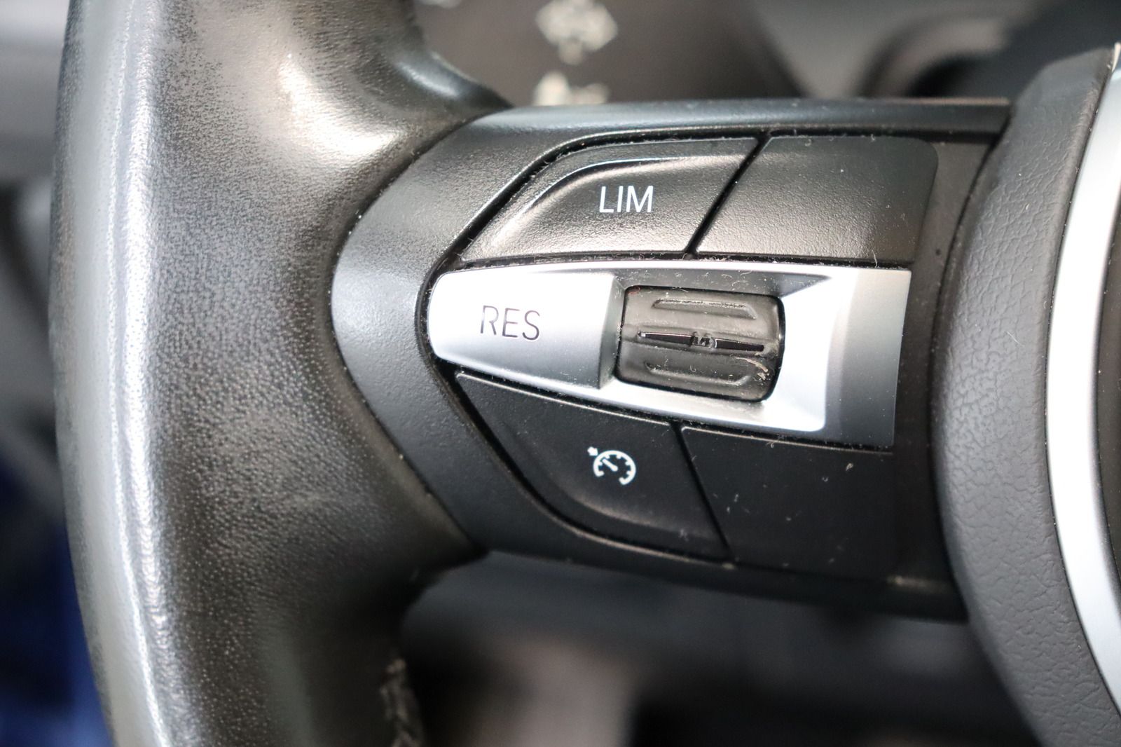 Fahrzeugabbildung BMW 120 xd * LED * Navi * Memory * 1. Hand * M-Paket