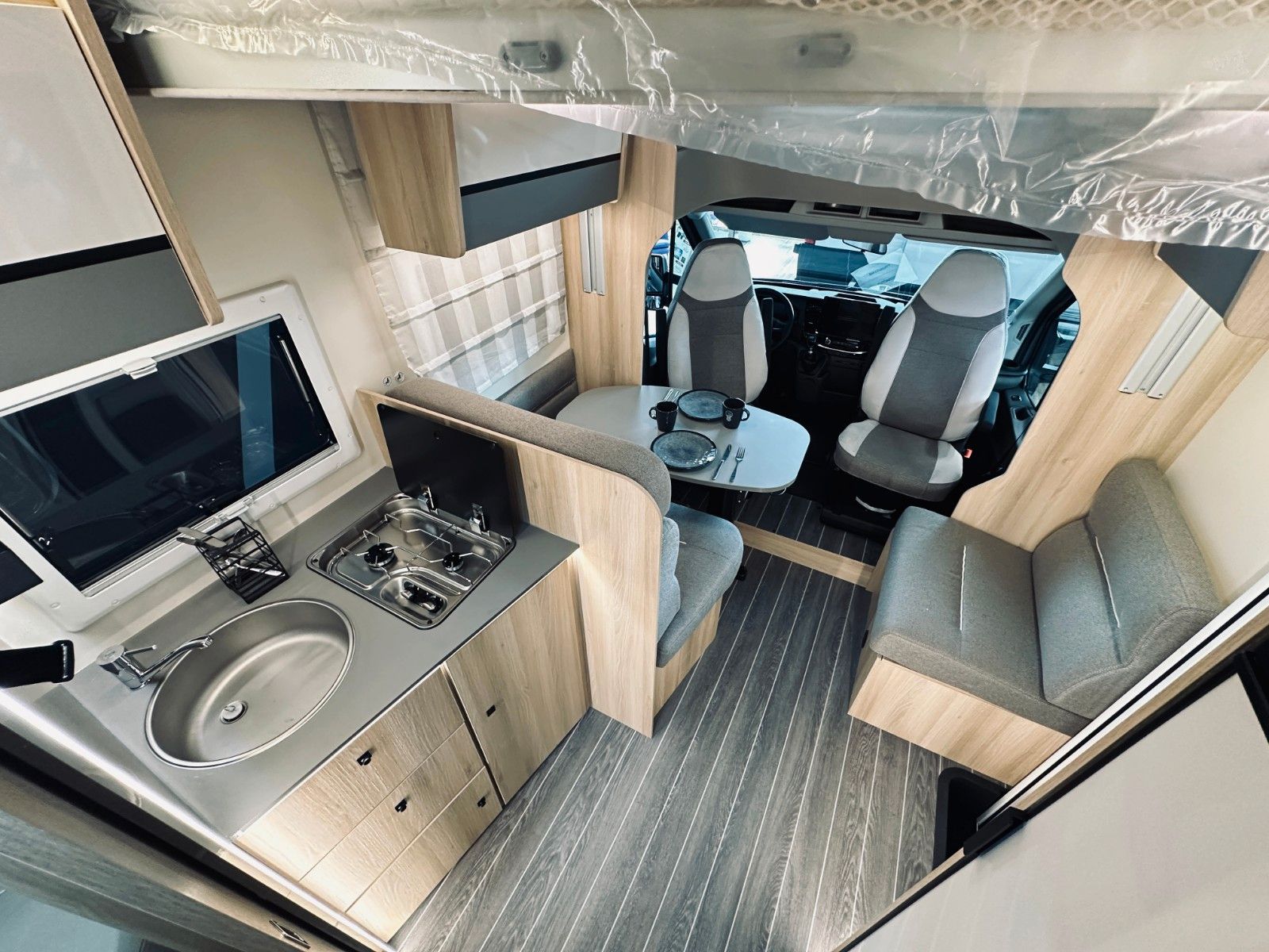 Fahrzeugabbildung NobelART T-6000 - Modell 2026 - Hubbett