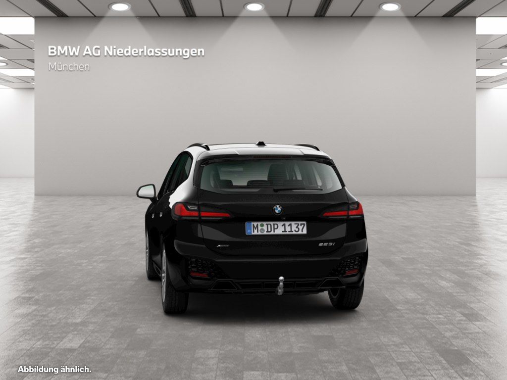 BMW 223 Active Tourer - Bild 9