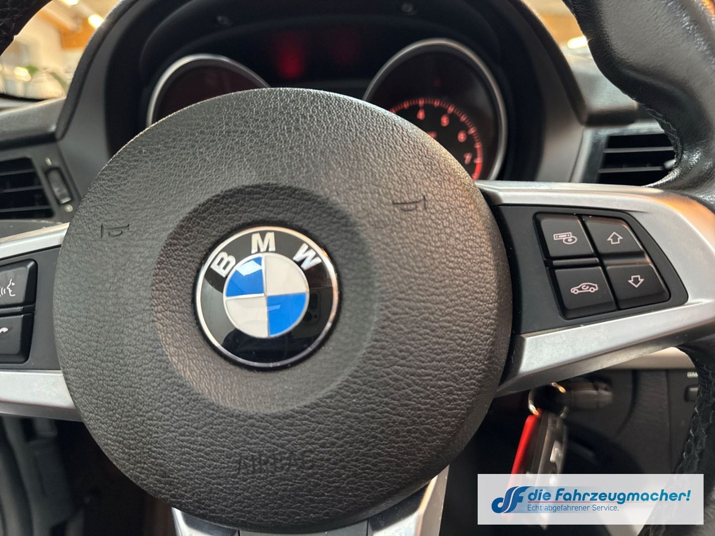 Fahrzeugabbildung BMW Z4 sdrive 18 i Roadster El. Verdeck AD Leder Xen