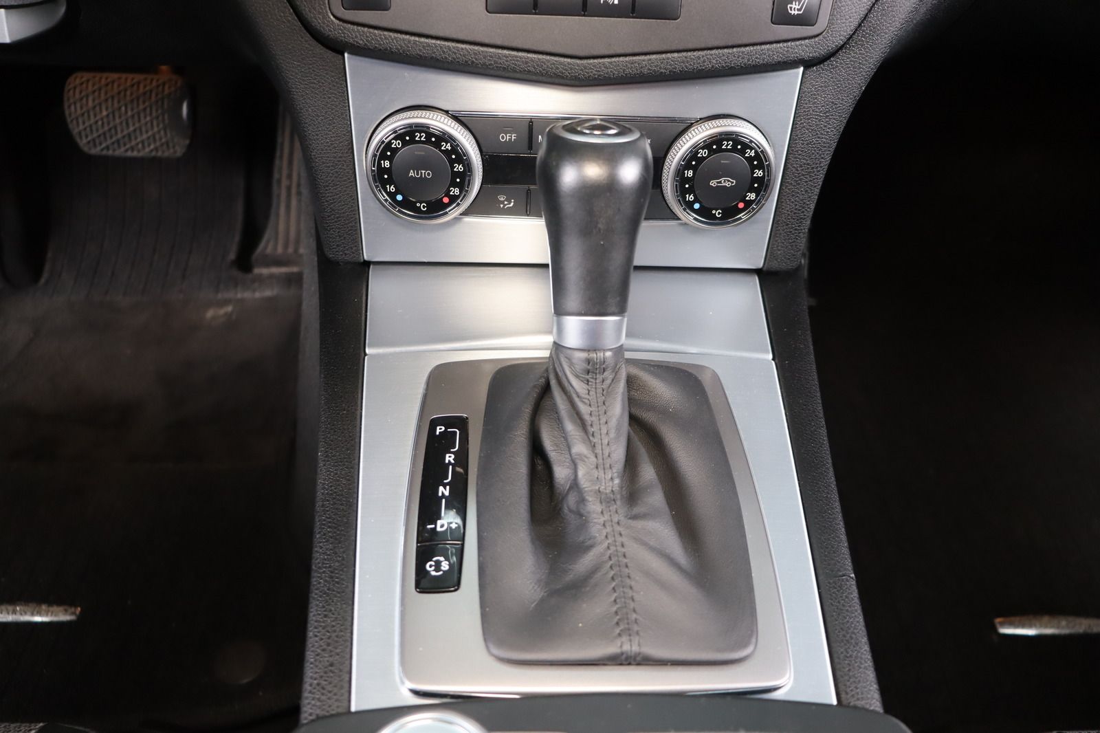 Fahrzeugabbildung Mercedes-Benz C 180 KOMPRESSOR HU/AU 02.27