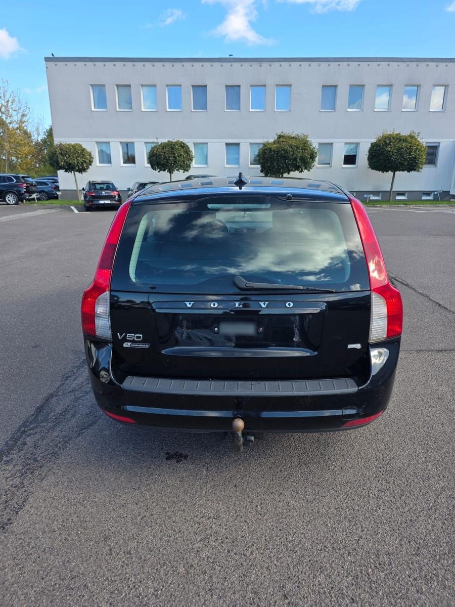 Volvo V50 2009 — photo 6