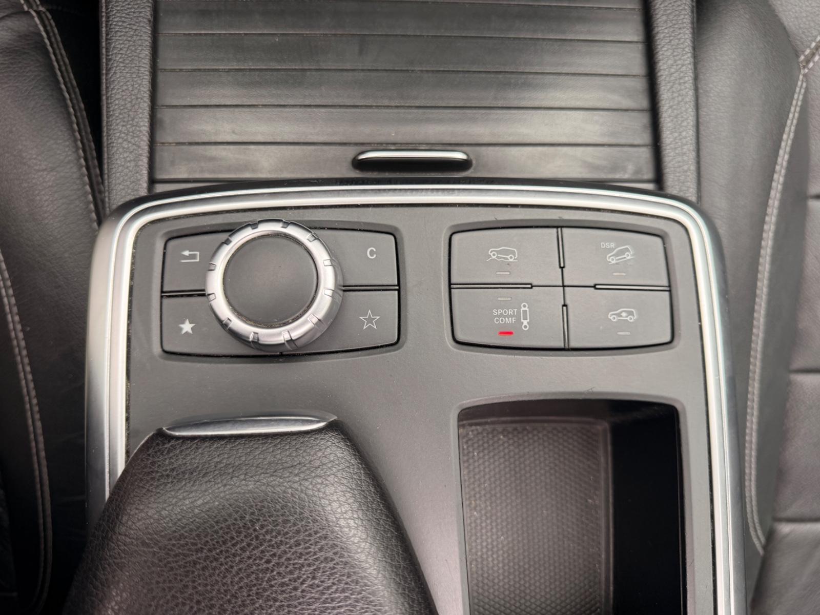 Mercedes-Benz ML 350 ML BlueTec 4Matic AMG*Pano.*AHK*