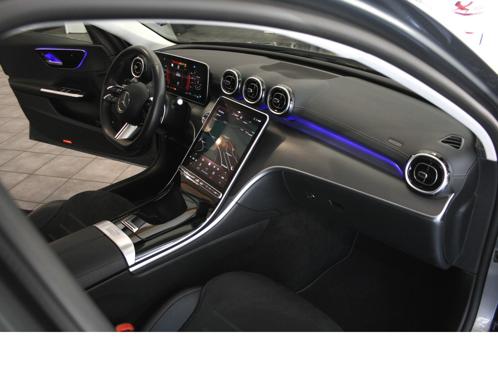 Fahrzeugabbildung Mercedes-Benz C 300 T AMG *Night*Panoramadach*Assistenz-Paket
