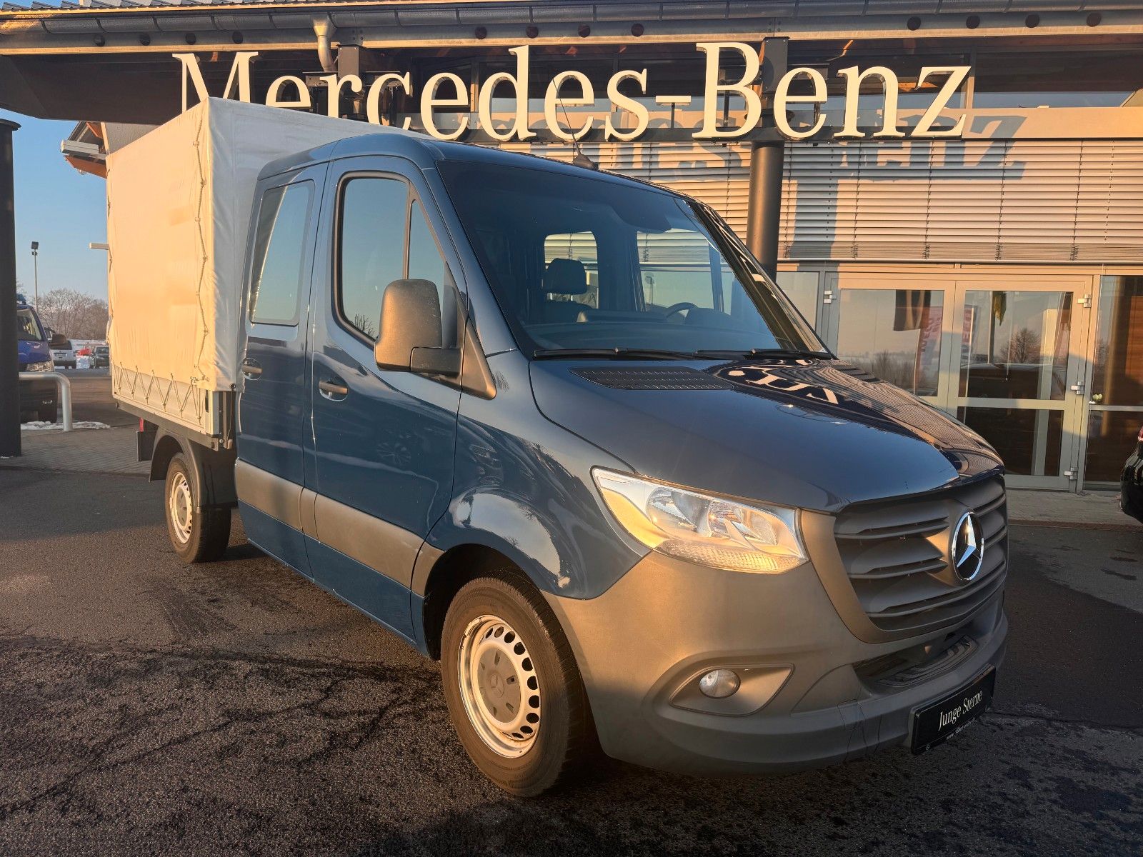 Fahrzeugabbildung Mercedes-Benz Sprinter 215 CDI DoKa Pritsche Plane AHK Klima