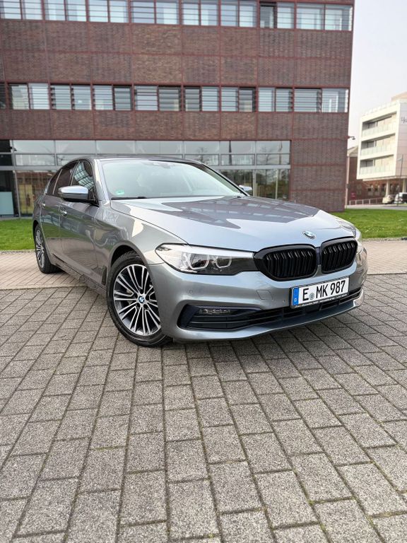 Image of BMW 530