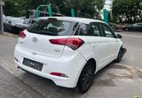 Hyundai i20 YES! - Hyundai: Unfallwagen