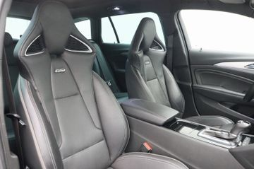 Fahrzeugabbildung Opel Insignia B 2.0 Sports Tourer GSi 4x4