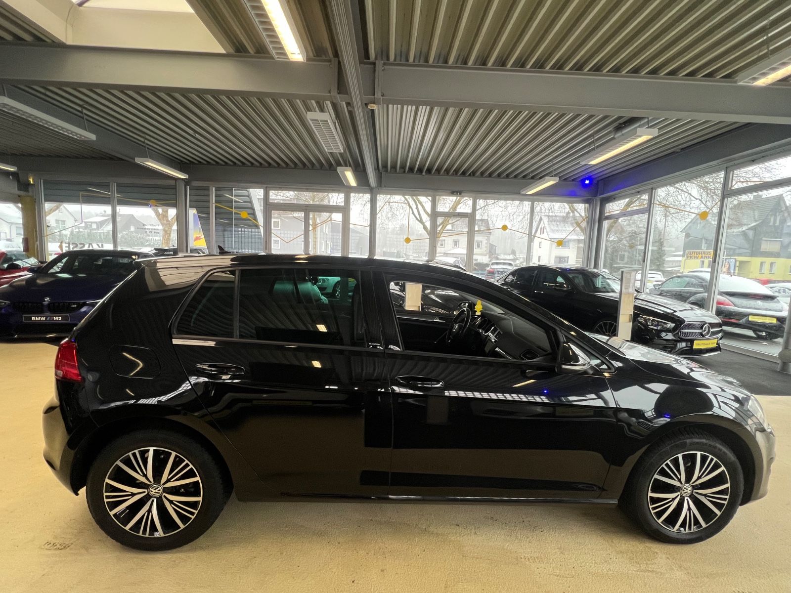Fahrzeugabbildung Volkswagen Golf VII Lim. 2.0 TDI DSG Allstar *SCHECKHEFTG*