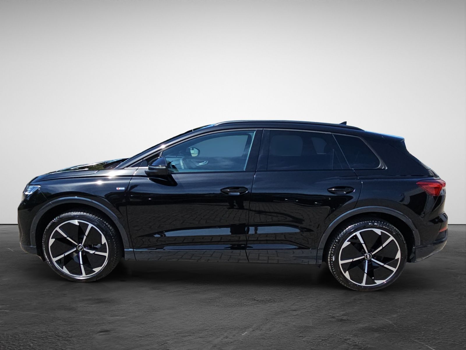 Audi Q4 e-tron 40 S line NaviPlus Matrix AHK 21-Zoll imagem 3