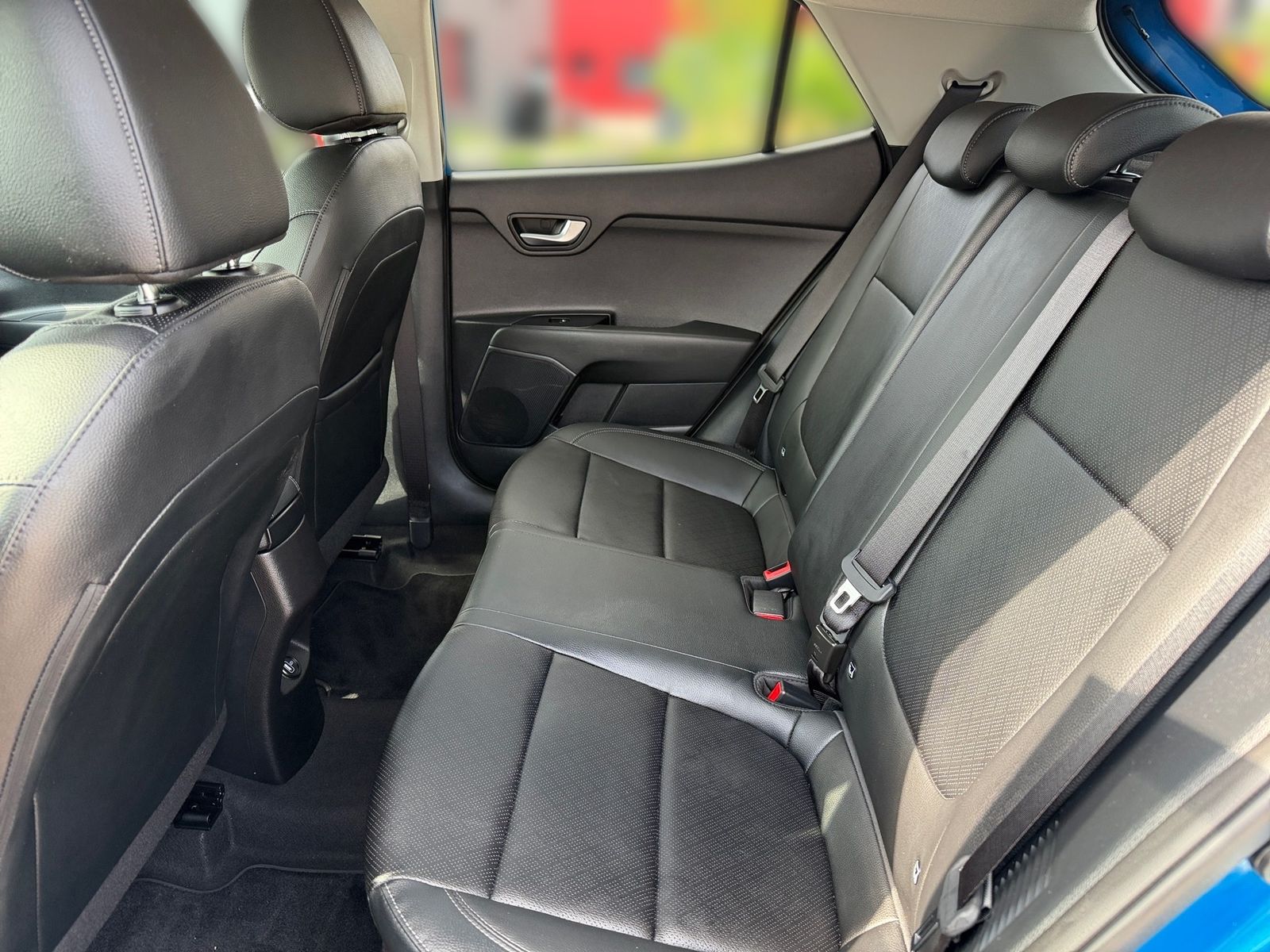 Fahrzeugabbildung Kia STONIC 1.0T 120 48V PLATINUM