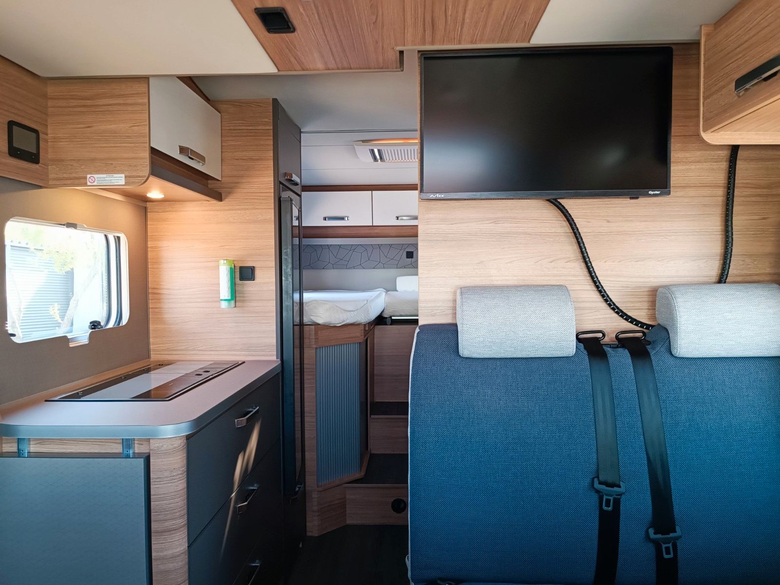 Fahrzeugabbildung Weinsberg CaraSuite 650 MEG Ford *Automatik*Smart-TV