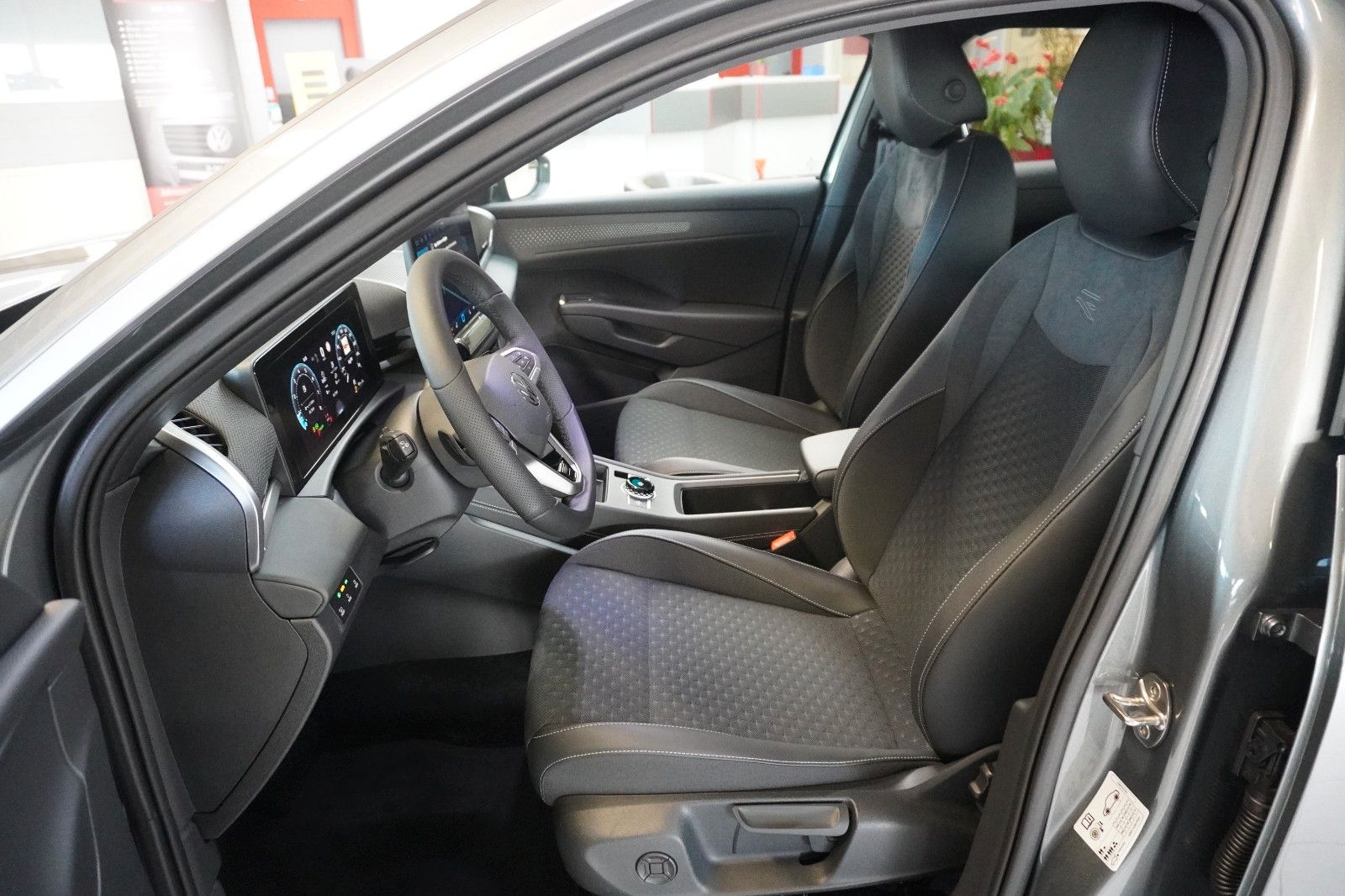 Volkswagen T-Roc - Bild 7