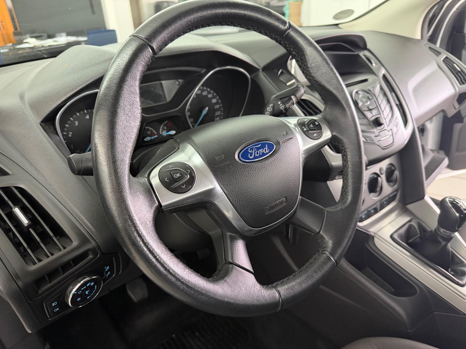 Ford Focus Lim. Sync Edition TÜV&AU neu&Garantie