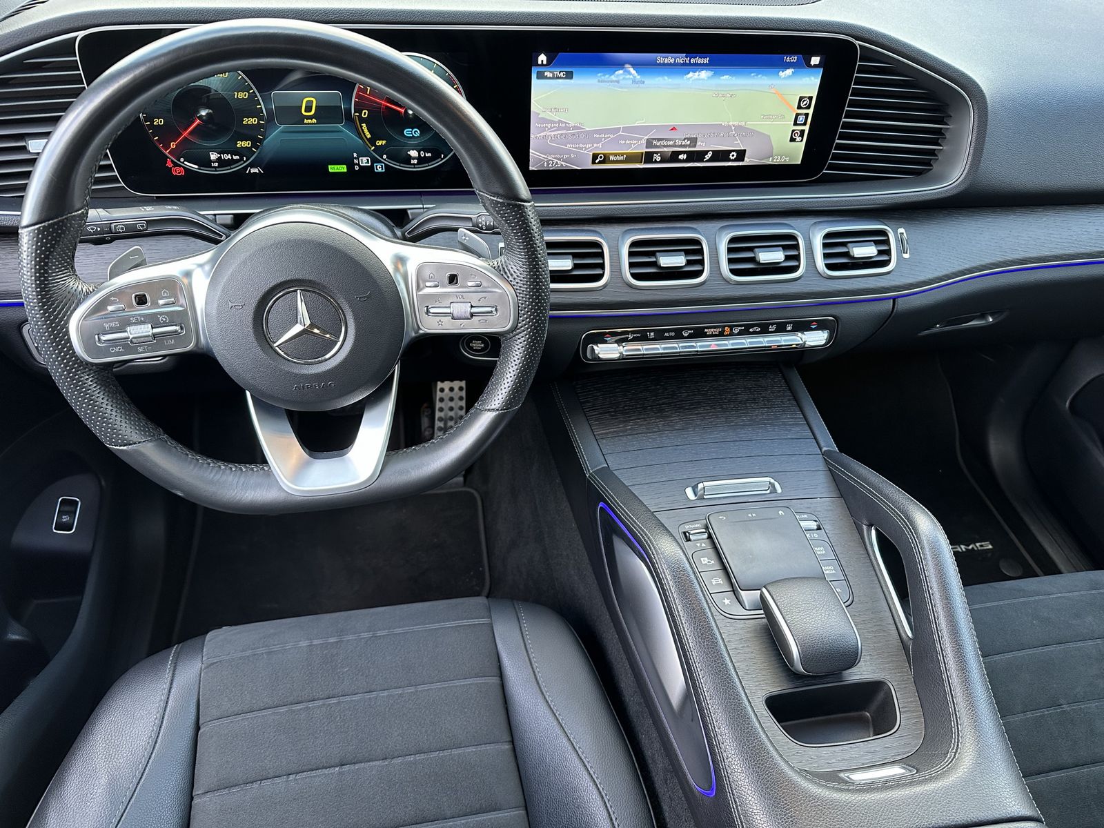 Fahrzeugabbildung Mercedes-Benz GLE 350de 4M AMG-Line NAV+LED+AHK+PANO+360°+21ZO