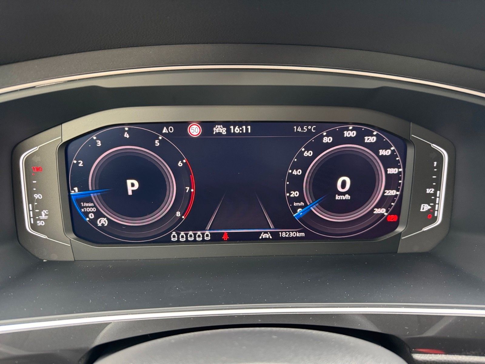 Fahrzeugabbildung Volkswagen Tiguan Allspace Life 1.5 TSI