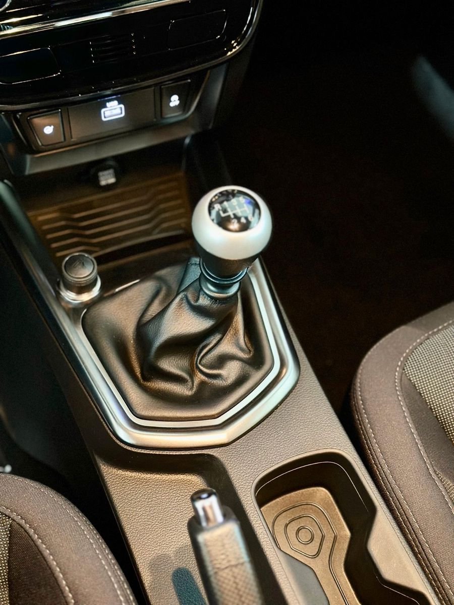 Fahrzeugabbildung Ssangyong Tivoli Amber 1,5P 2WD