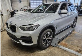 BMW X3xD20d/Aut/LCPProf/Navi/HUD/Panor/LEDerSportstz