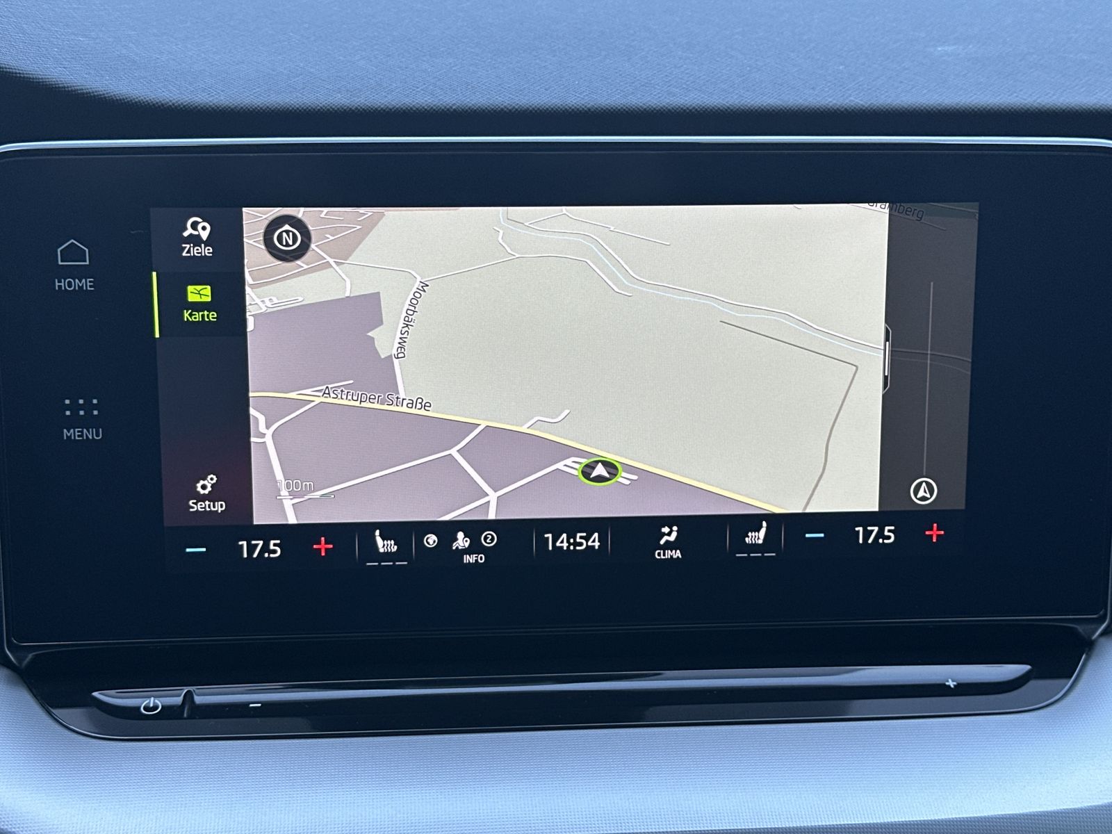 Fahrzeugabbildung SKODA Octavia Combi Clever 4x4 NAV+LED+ACC+HEAD-UP+VC