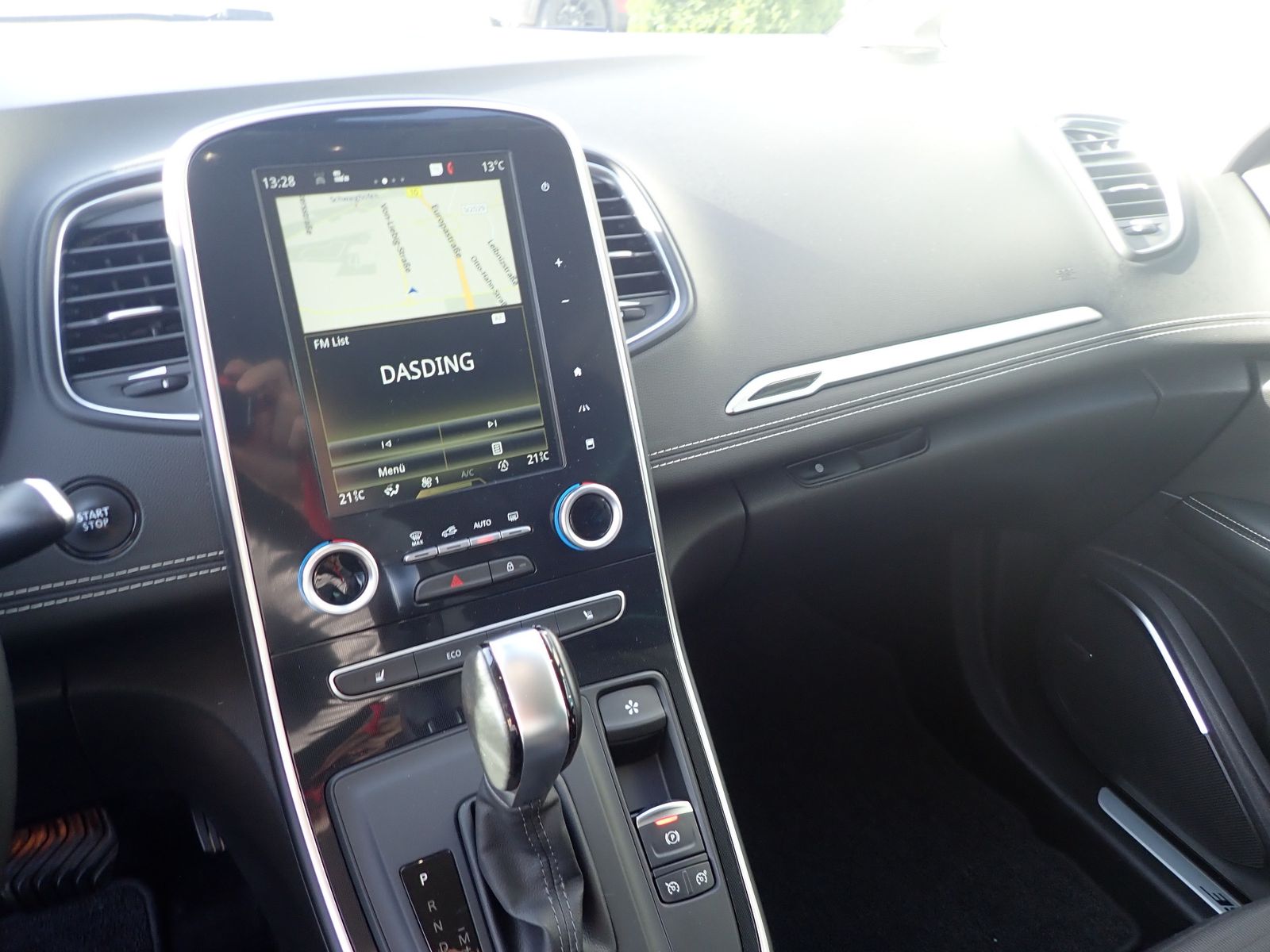 Fahrzeugabbildung Renault Scenic Grand BOSE Edition TCe 160 EDC