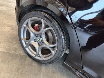 MYAUTOCENTER – Gebraucht- und Jahreswagen mit Werkstattservice in Pfaffenhofen Alfa Romeo Giulietta Quadrifoglio Verde *Klima*Radio*PDC*BT