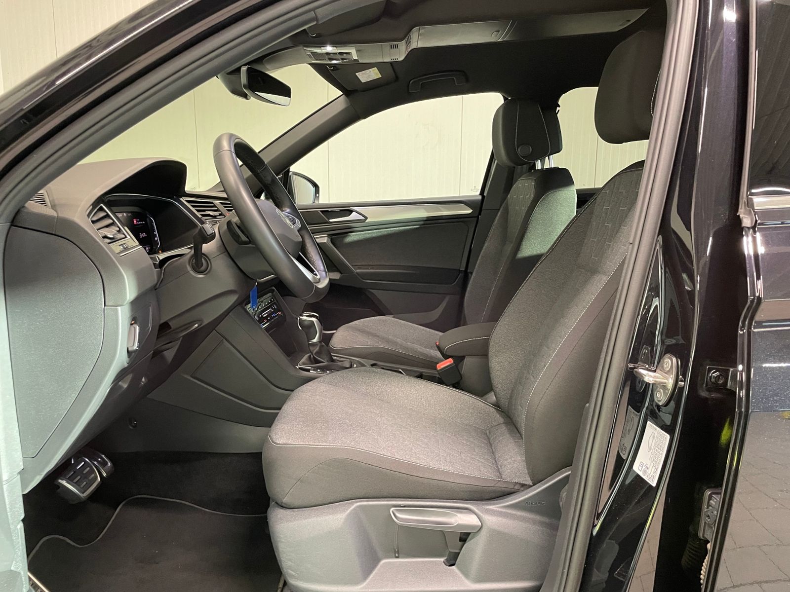 Volkswagen Tiguan Allspace Move 4M 2.0 TSI DSG AHK NAVI LED foto 21