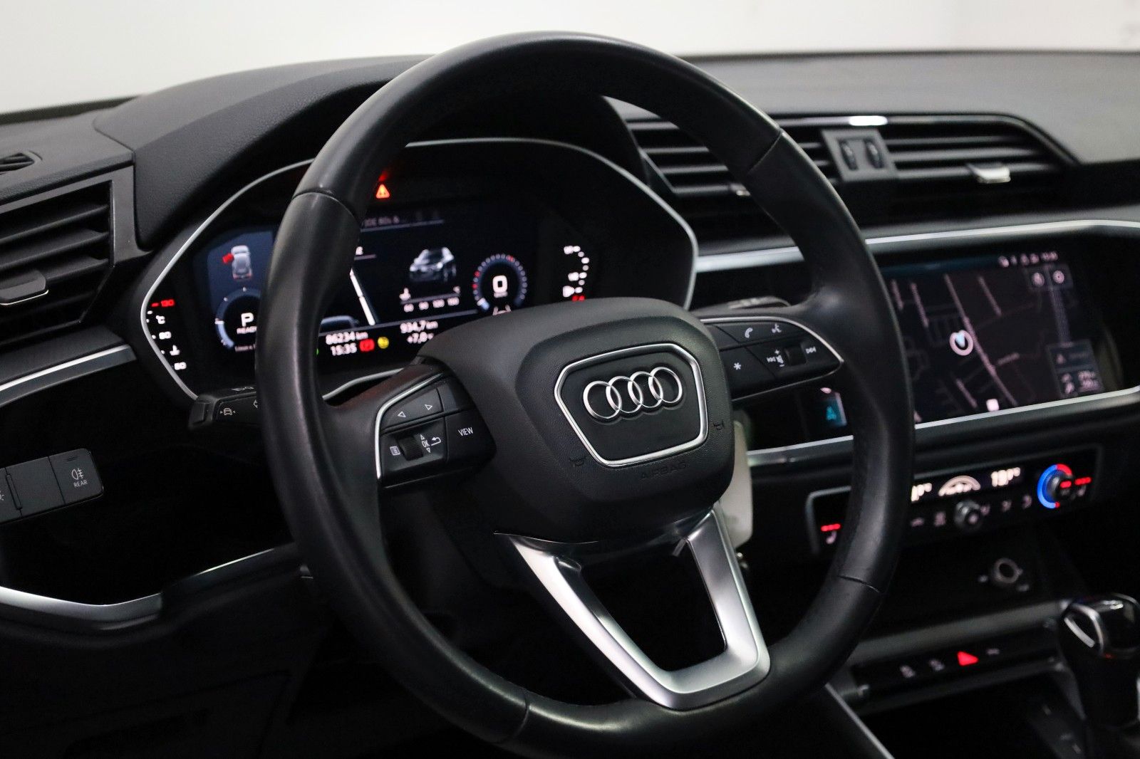 Fahrzeugabbildung Audi Q3 35 TDI,Leder,Navi,LED,SH,Carplay,DAB