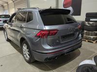 Volkswagen Tiguan Allspace R-Line 4Motion Navi Pano AHK LED