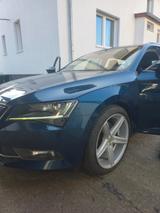 Skoda Superb 2.0 TDI SCR 140kW DSG Style Combi Style - Skoda Superb aus 2016 mit Diesel-Antrieb: Kombi, 2.0