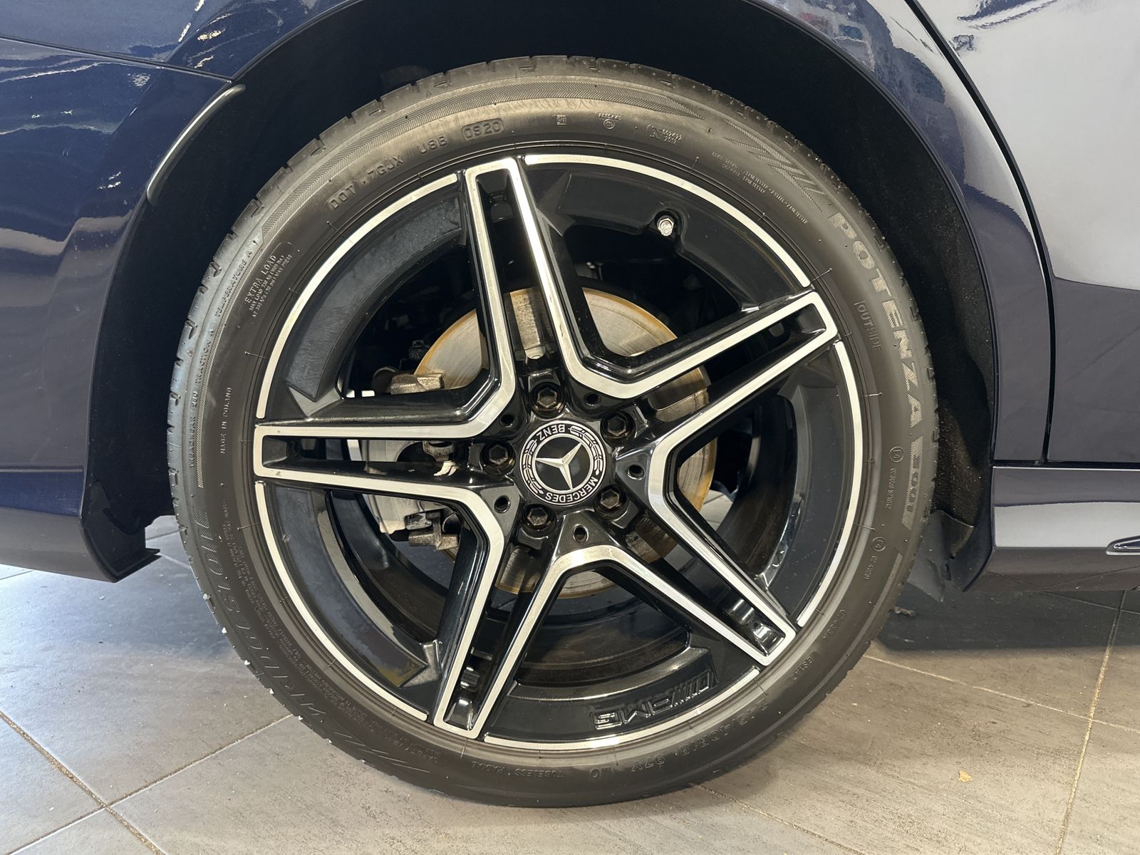 Fahrzeugabbildung Mercedes-Benz C 300d T 4M AMG Line NAV+LED+KAMERA+DISTRONIC+PP