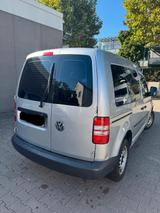 Volkswagen Caddy 1,6TDI 55kW Scheckheft 1 Hand 5 & 7 Sitzer - VW Caddy von privat