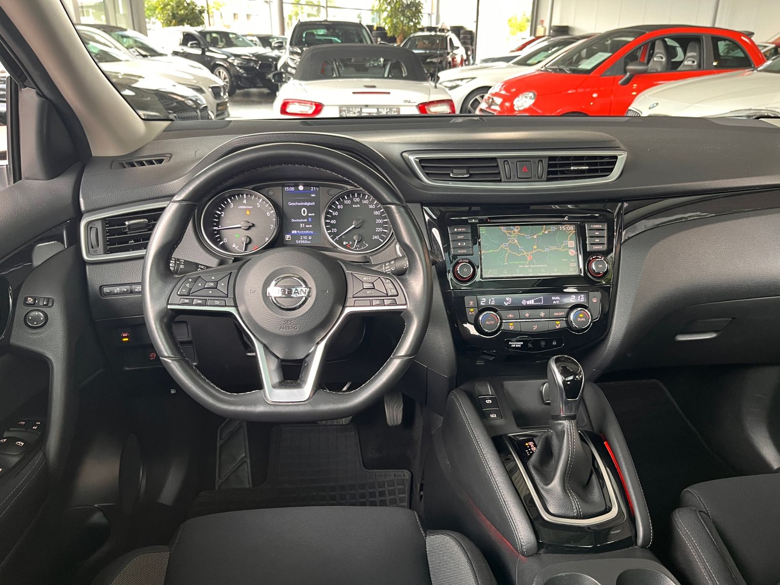 Fahrzeugabbildung Nissan Qashqai Zama AHK PANO NAV RFK SHZ